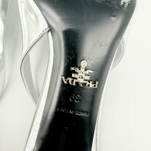 Prada Silver leather Spazzolato Triangle Logo 45mm Slingback Pumps Argento EU 39 - Picture 8 of 9
